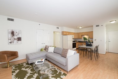1022-1030 N 2Nd St 3 Beds Apartment for Rent Photo Gallery 1